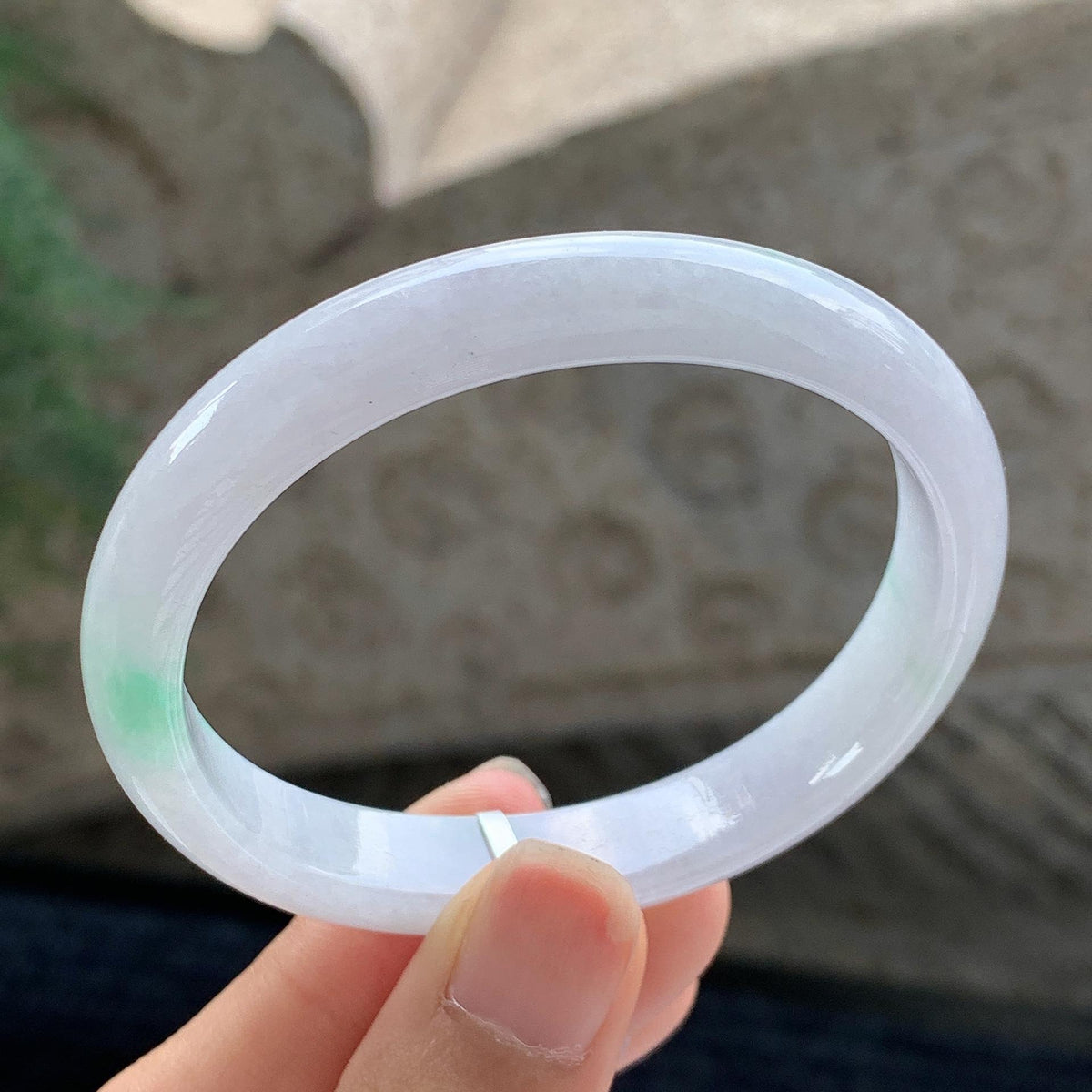 细糯种 白底青贵妃手镯 54圈 天然缅甸A货翡翠（yc699560）