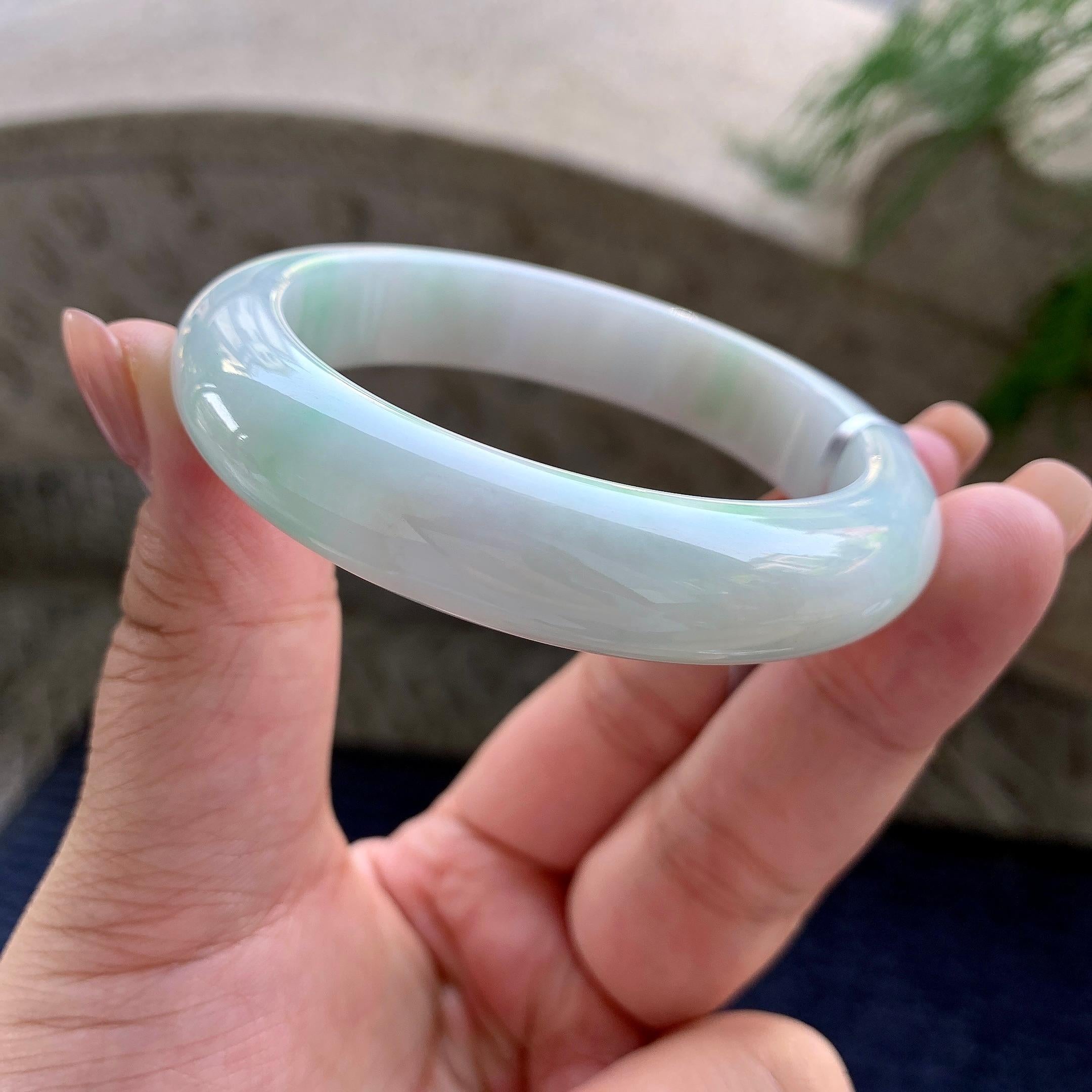 细糯种飘绿花正圈平安镯 54圈口 天然缅甸A货翡翠（yc508719）