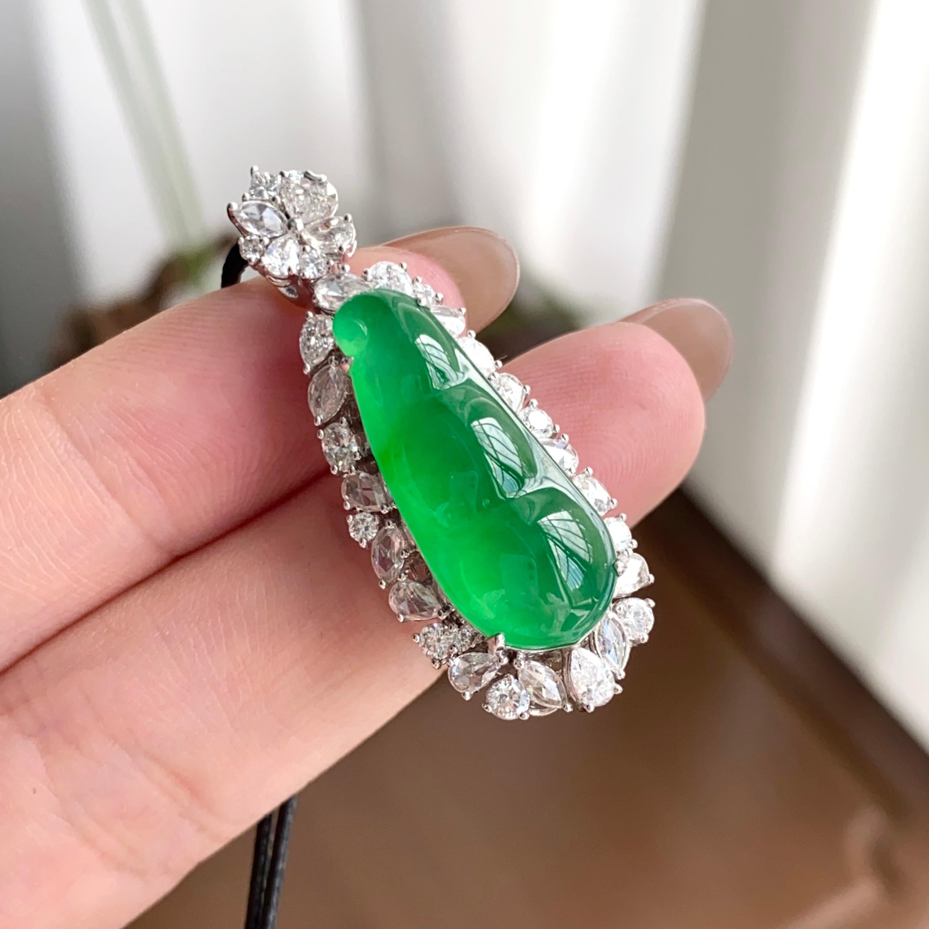 18k金钻镶冰种阳绿福豆吊坠（yc258284）