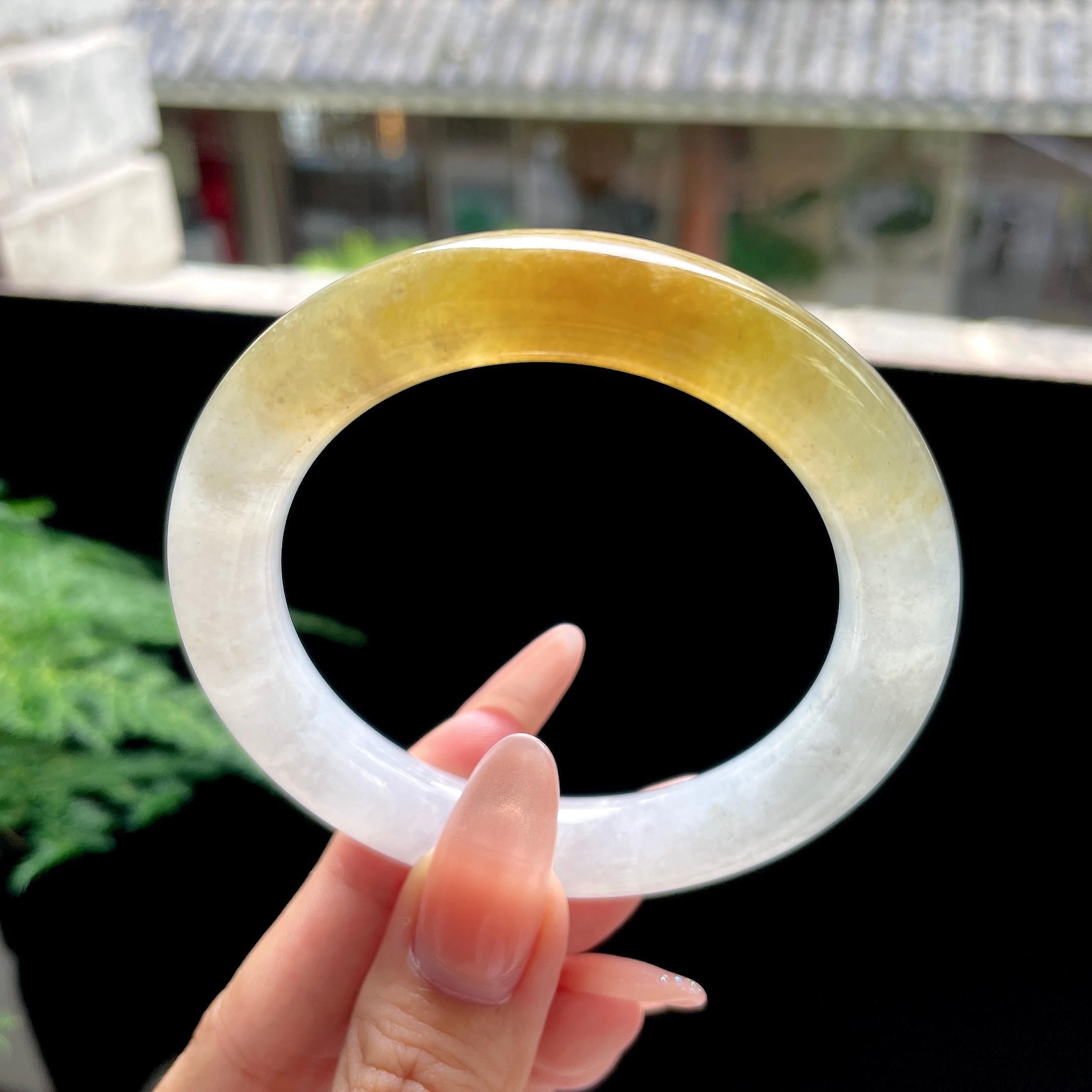 糯冰种黄翡圆条 54.5圈口 天然缅甸A货翡翠（yc527795）