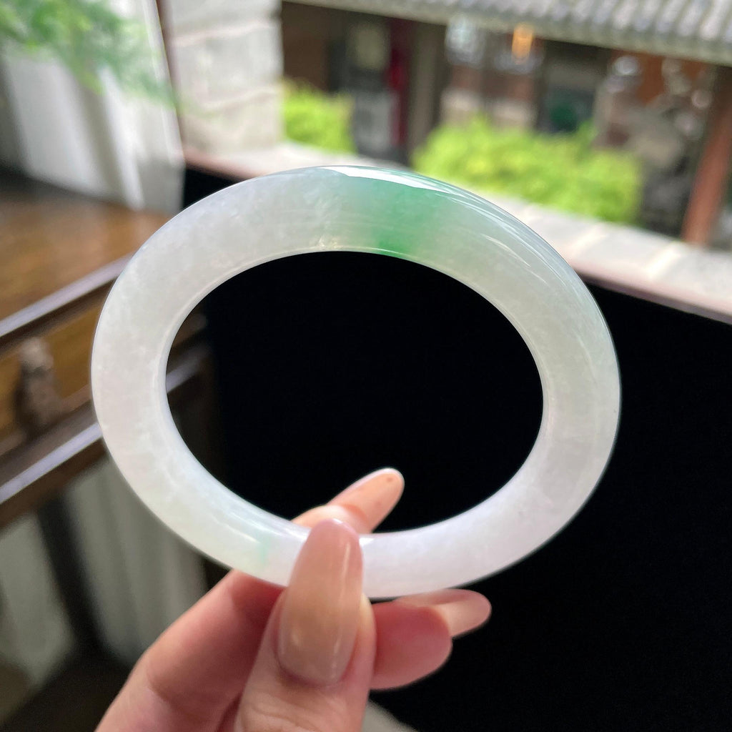 糯种翠绿白底青圆条 55.4圈 天然缅甸A货翡翠（yc696440）