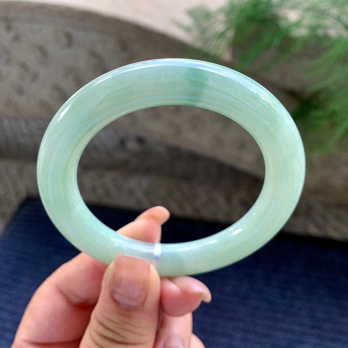细糯种晴底飘蓝花圆条手镯 54圈口 （yc699428）