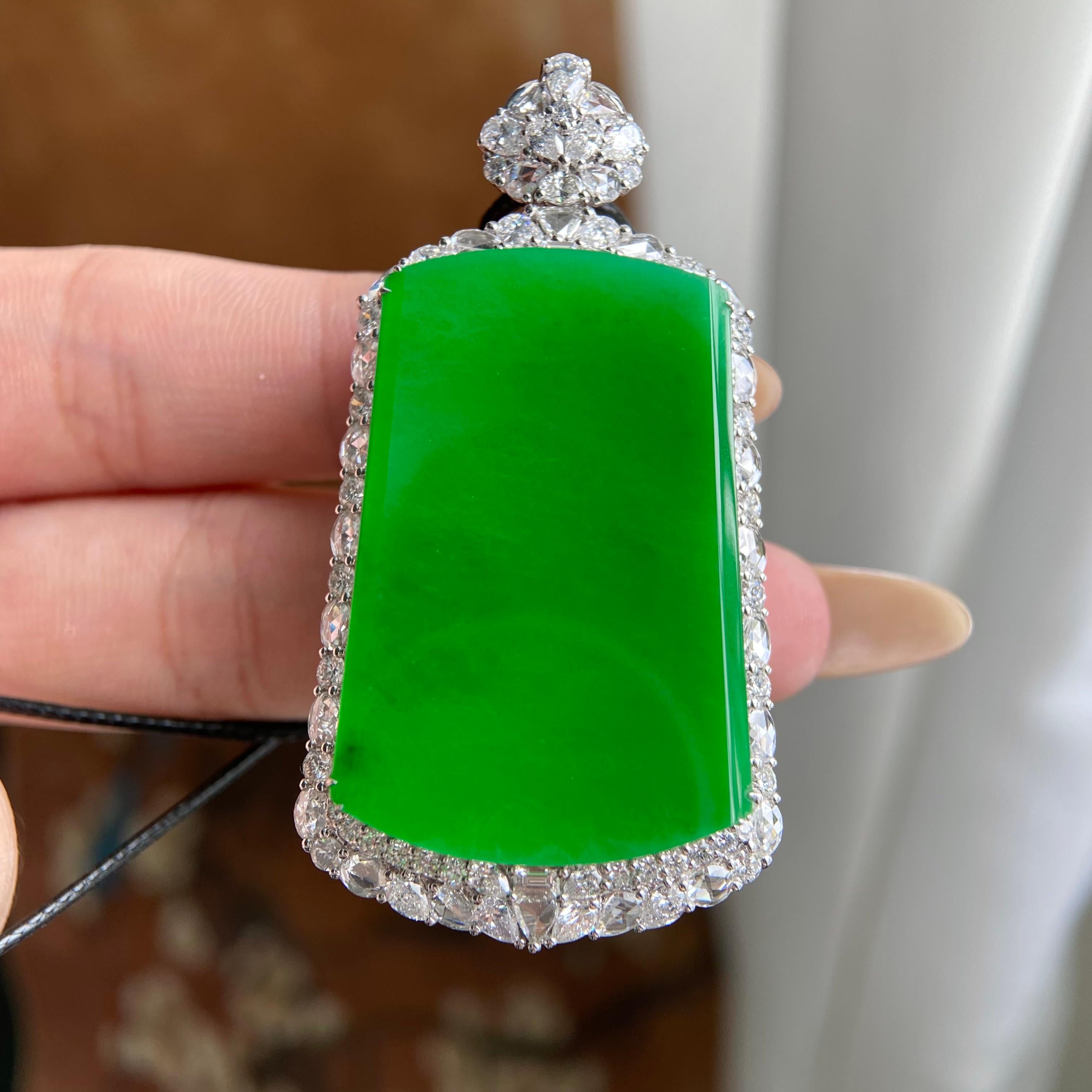 18k金钻镶冰种阳绿无事牌吊坠（yc224118）