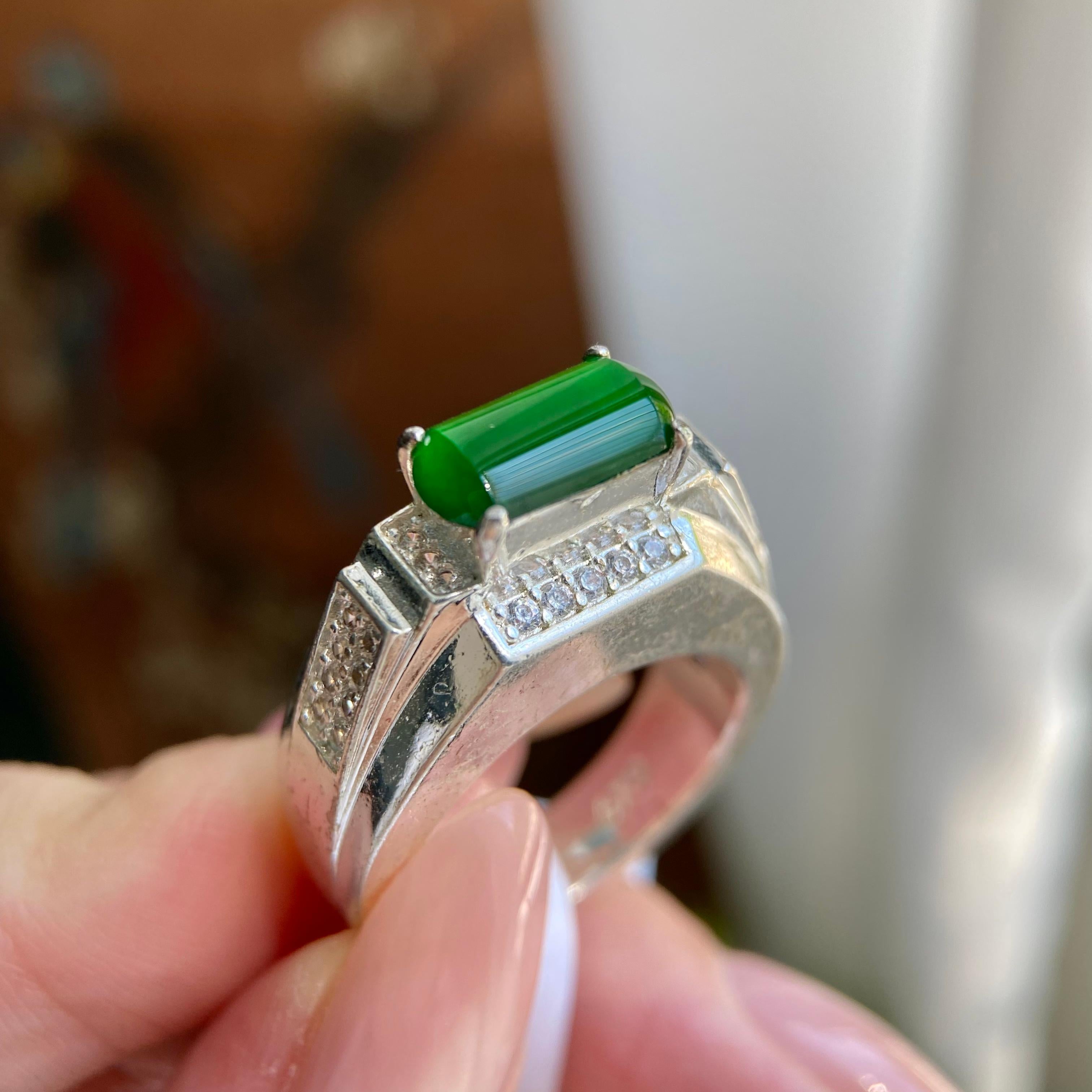 冰种辣阳绿马鞍戒面裸石（yc234415）