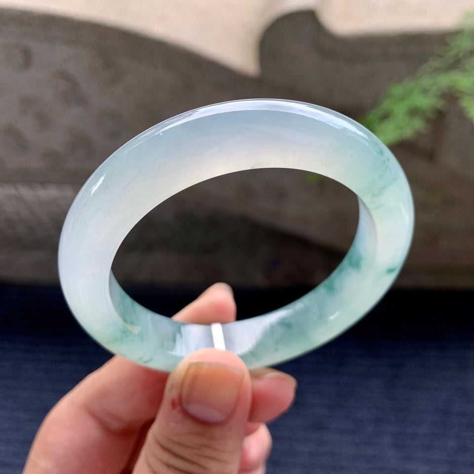 糯冰种飘蓝花平安镯（52mm）（yc169978）