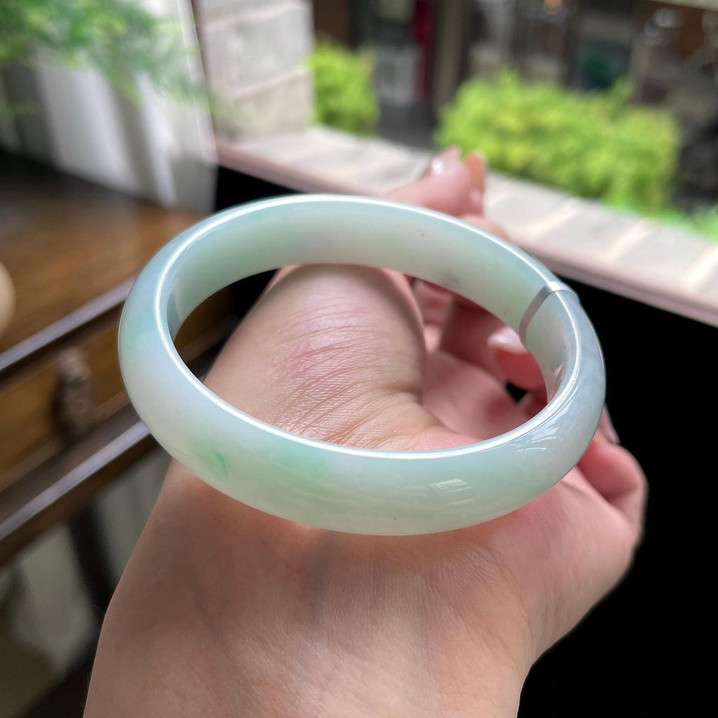 糯种带底色贵妃 55.6圈 天然缅甸A货翡翠（yc696408）