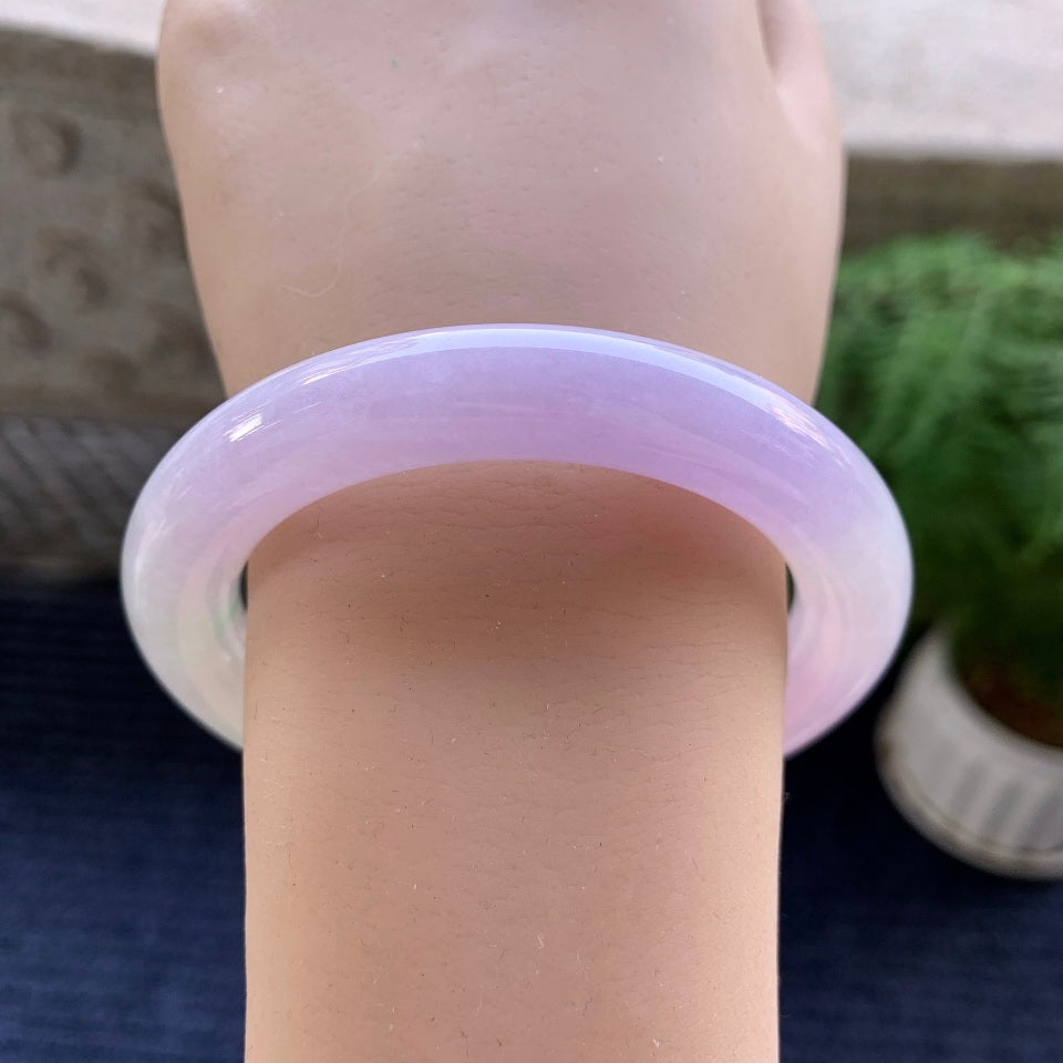 糯冰种紫罗兰飘绿花圆条手镯（55mm）（yc079318）