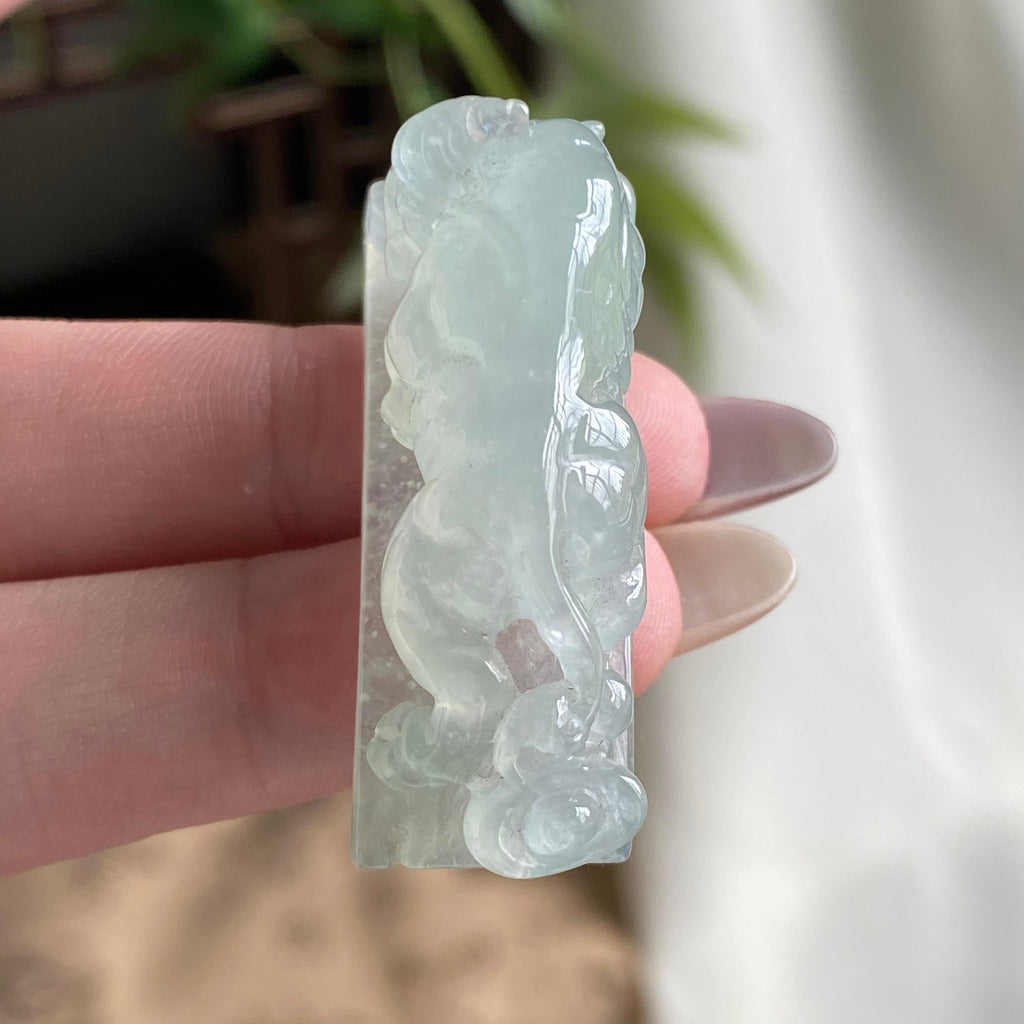 冰种晴底牛气冲天手牌（yc194505）