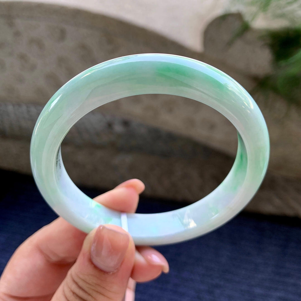 大圈口 细糯种淡紫底飘翠绿正圈平安镯 58圈口 天然缅甸A货翡翠（yc502585）
