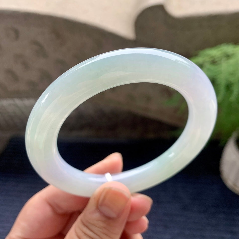 细糯种淡晴底圆条手镯（57.2mm）（yc110699）