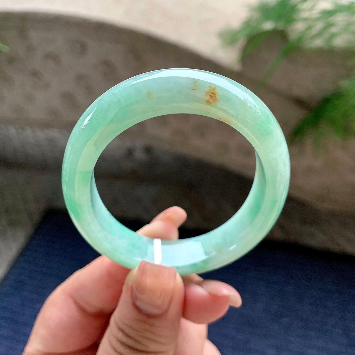 细糯种翠绿洒金贵妃手镯 52.3圈口 天然缅甸A货翡翠（yc701186）