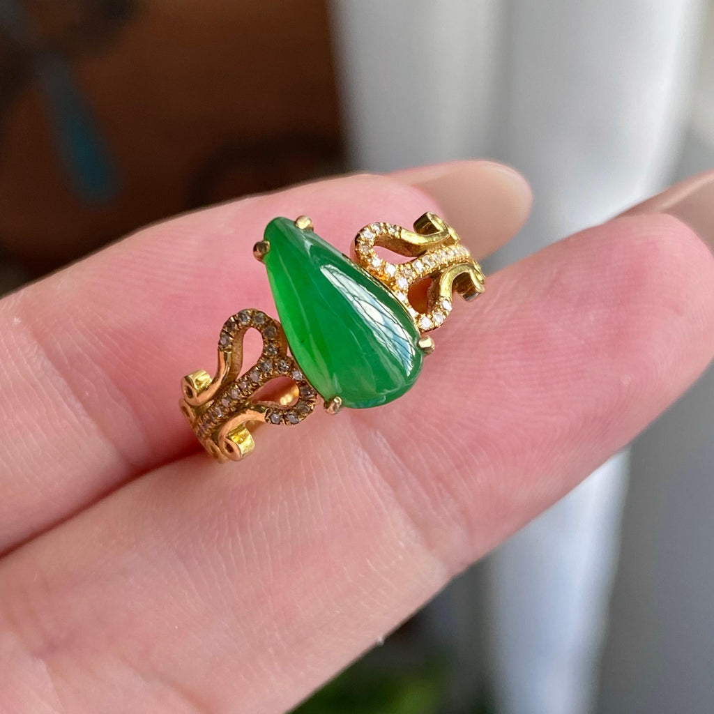 18k金钻镶冰种满绿水滴戒指（yc235123）