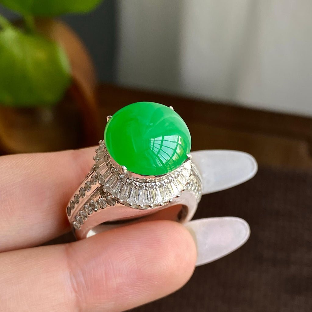 糯冰种满绿裸石蛋面（yc282940）