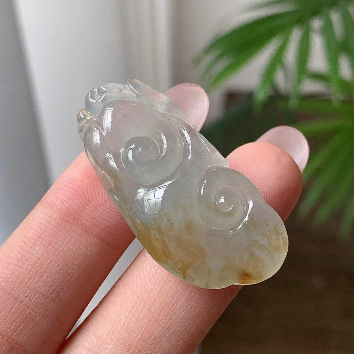 糯冰种飘黄翡如意吊坠 天然A货缅甸翡翠（yc693128）