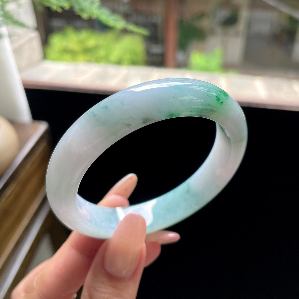 细糯种翠绿飘花正圈平安镯 55.5圈 天然缅甸A货翡翠（yc693147）