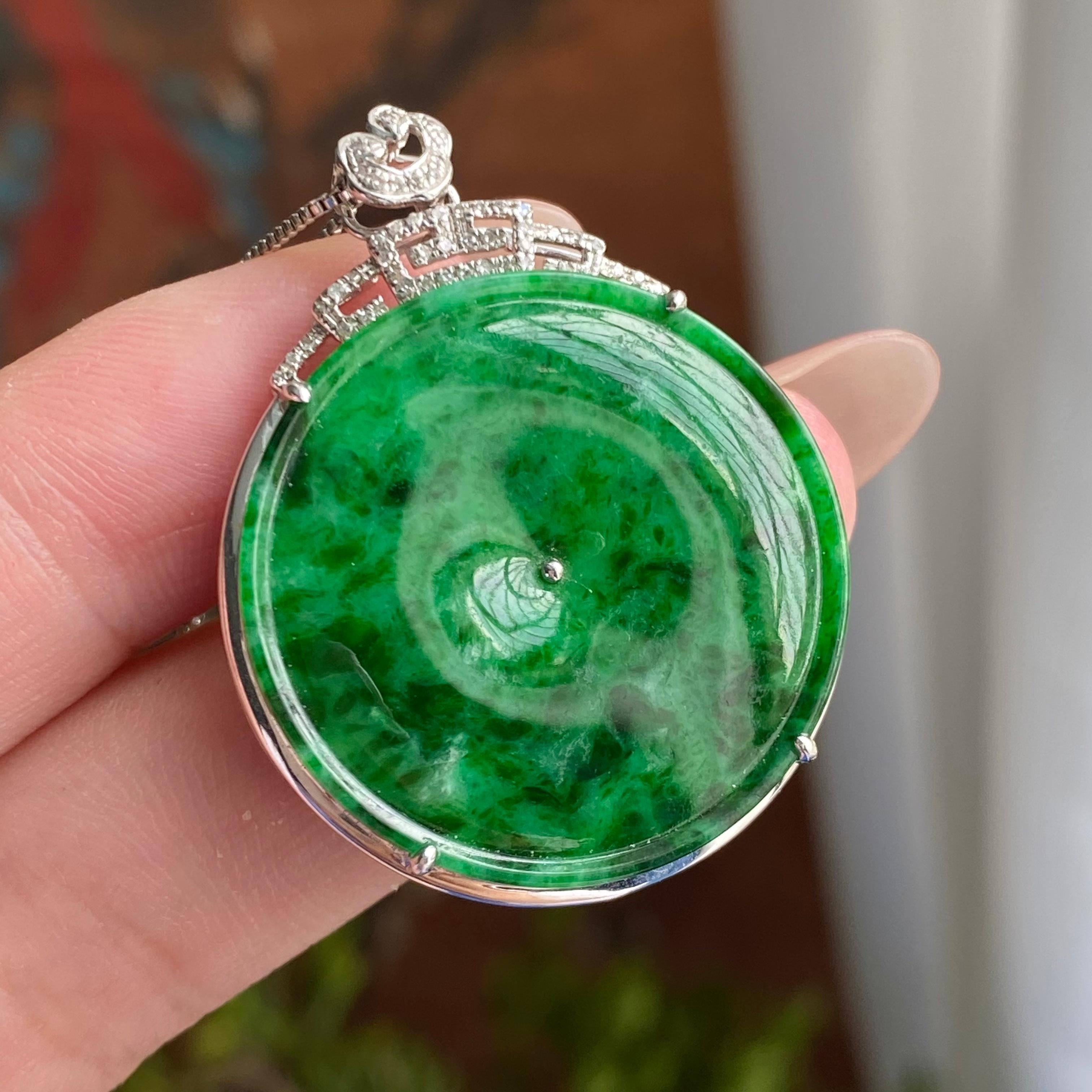 18k金钻镶细糯种阳绿圆牌吊坠（yc235108）