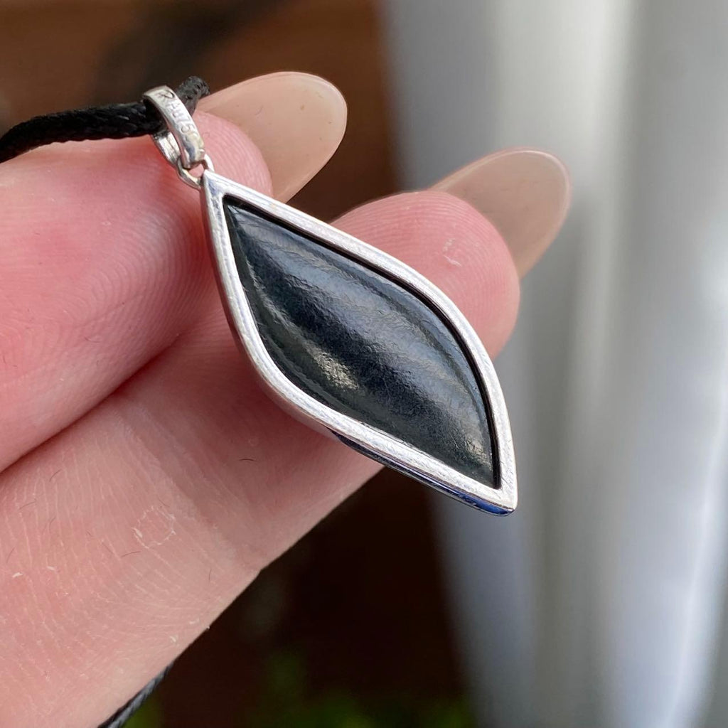 18k金镶墨翠随形吊坠（yc235112）