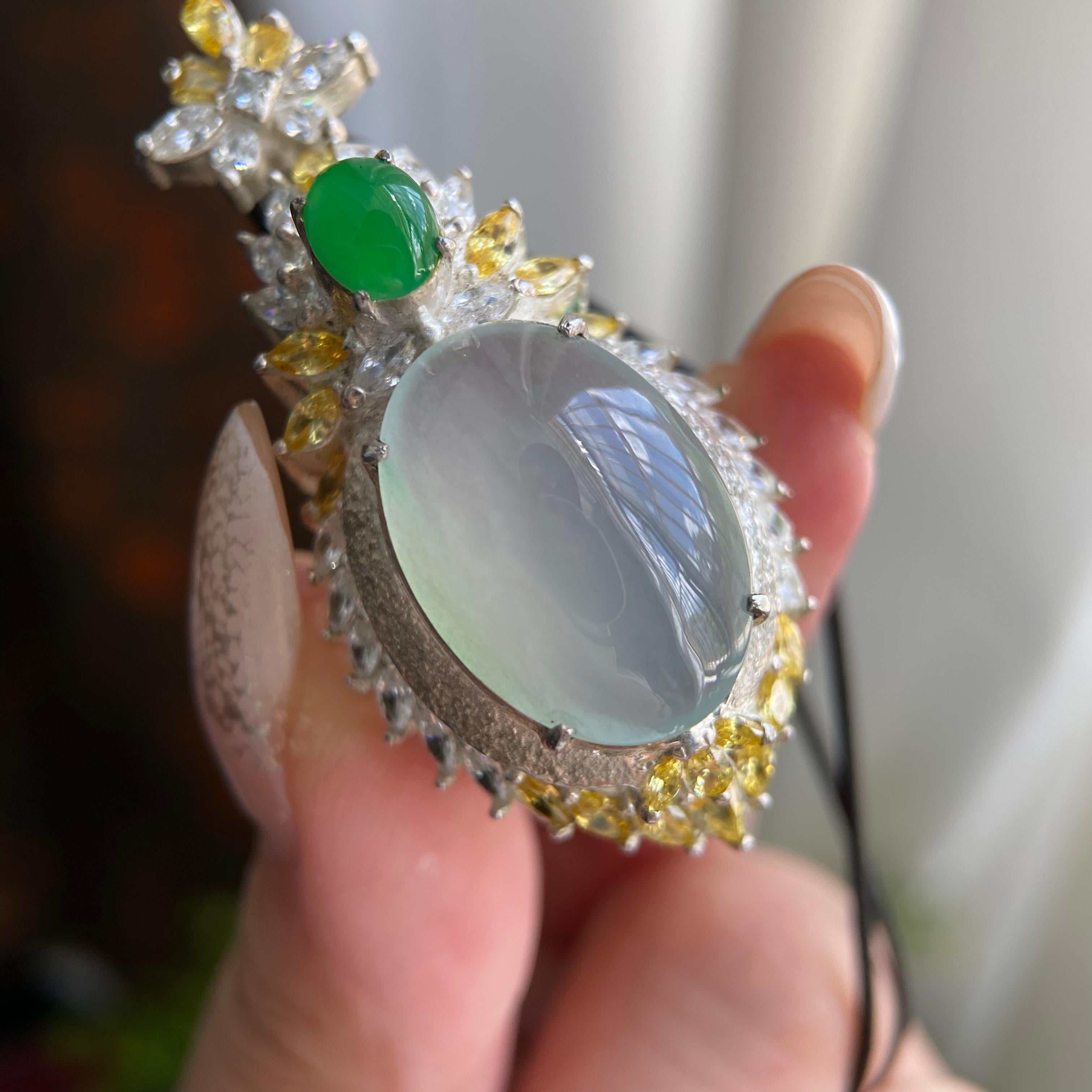 冰种晴底鸽子蛋吊坠裸石（yc225949）