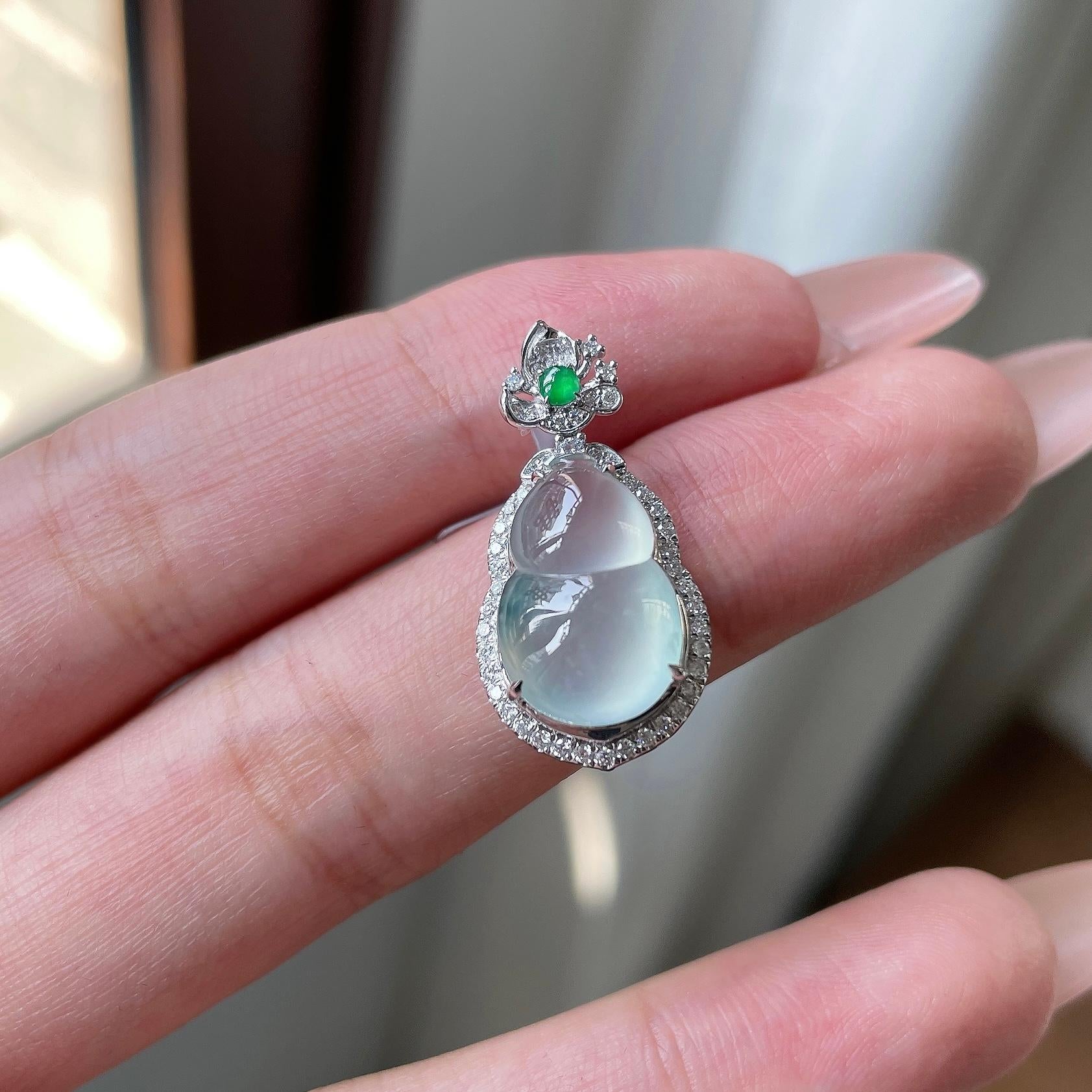 糯冰种飘花葫芦吊坠 18K金 天然缅甸A货翡翠（yc508692）