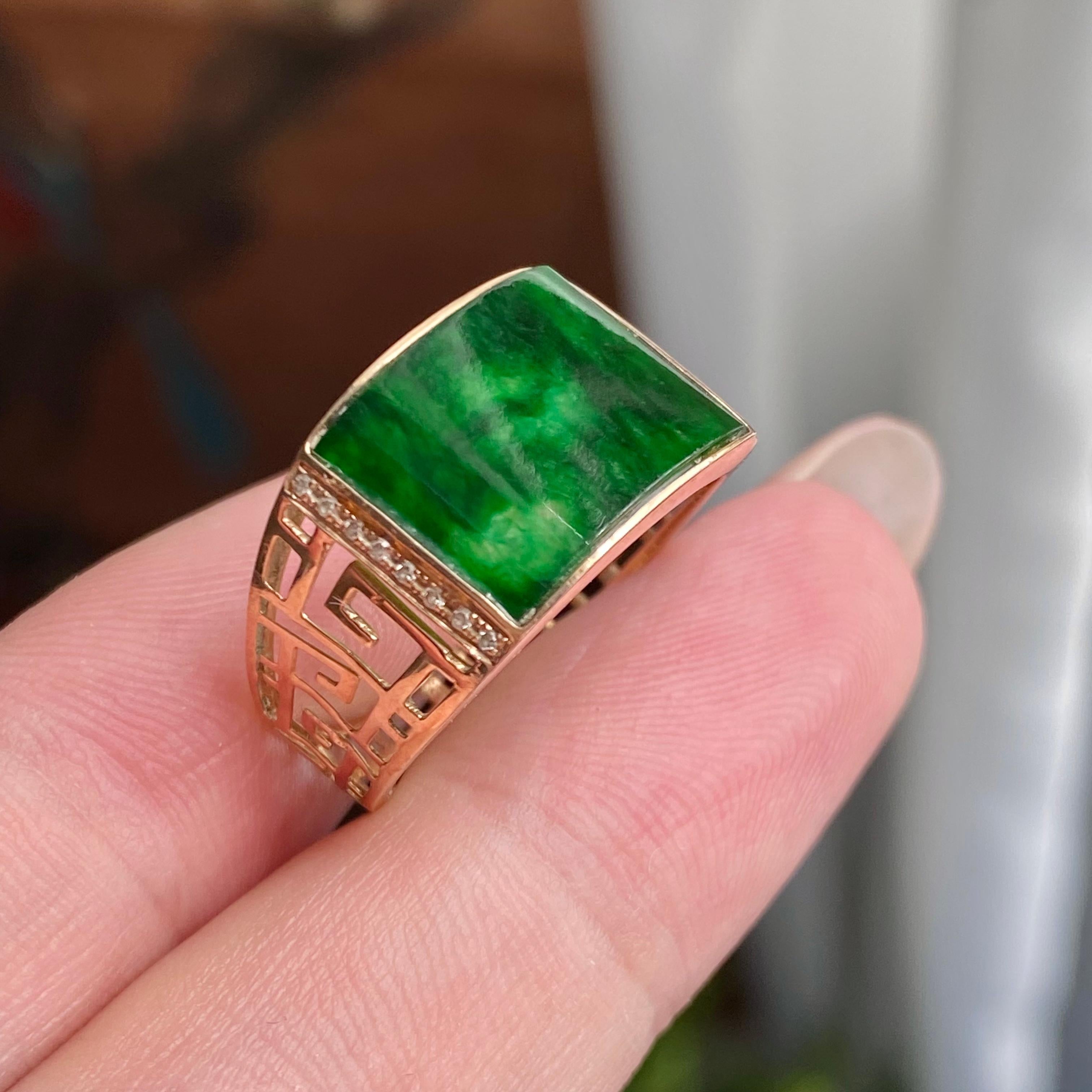 18k金钻镶细糯种辣阳绿方形戒指（yc235144）