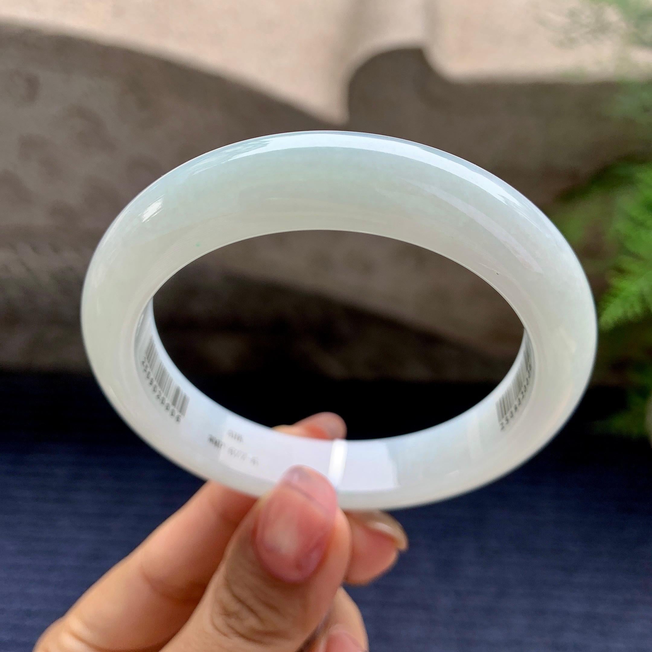 细糯种淡晴底平安镯（55.2mm）（yc280882）