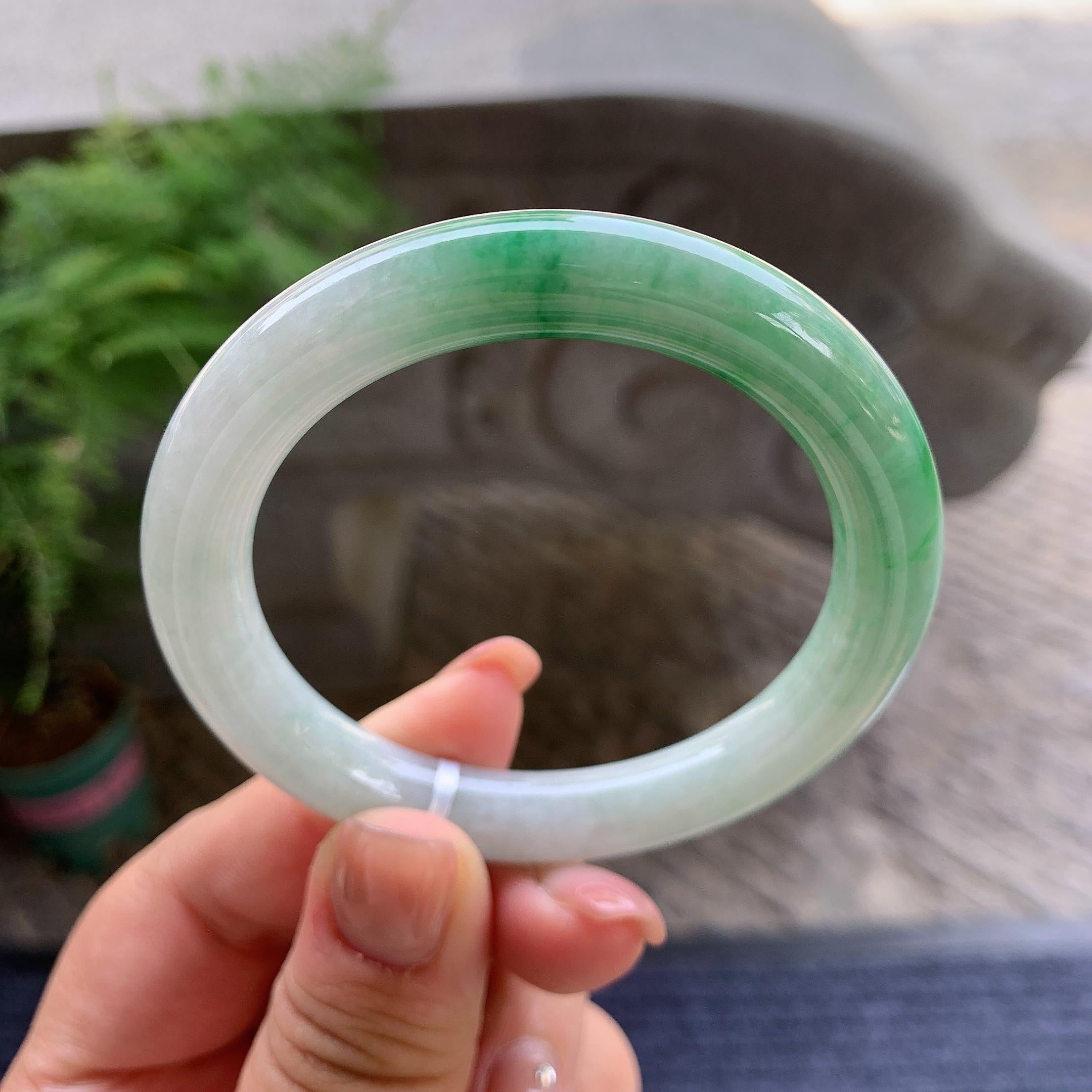 糯种飘翠绿圆条手镯 52.2圈口 天然缅甸A货翡翠（yc499782）