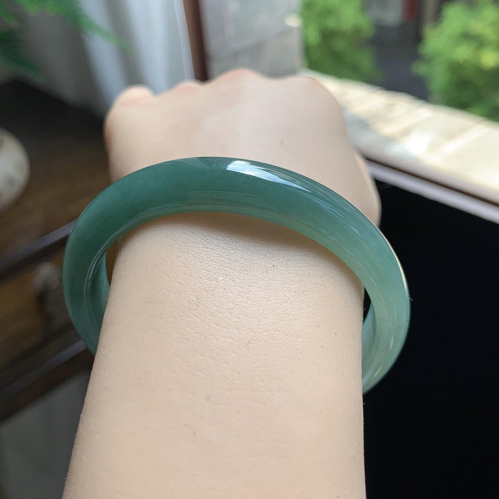 细糯种 湖水绿贵妃手镯 55.3圈 天然缅甸A货翡翠（yc699541）