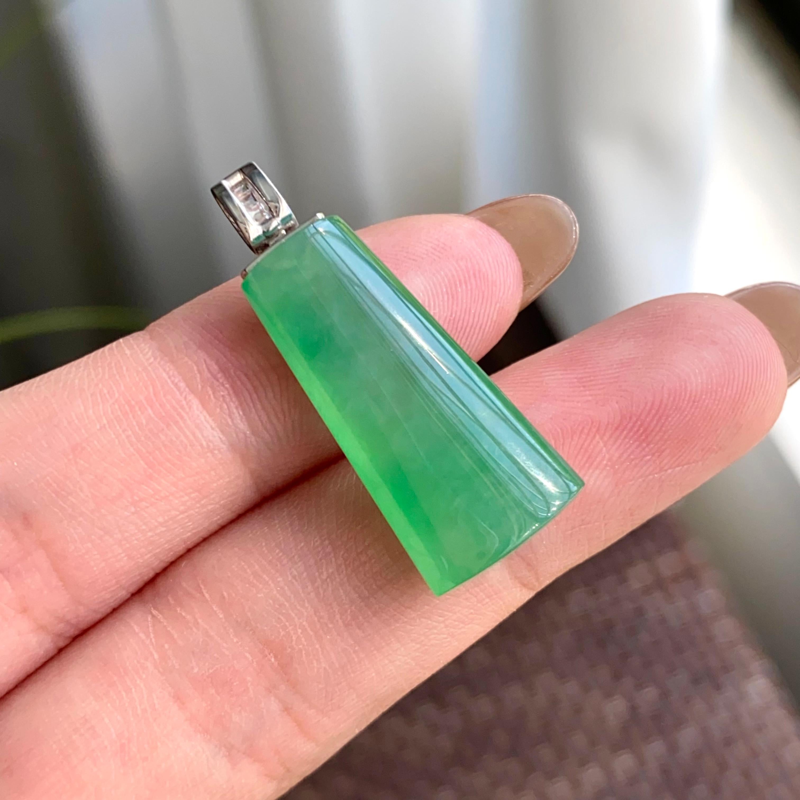 18k金钻镶冰种满绿无事牌吊坠（yc264958）