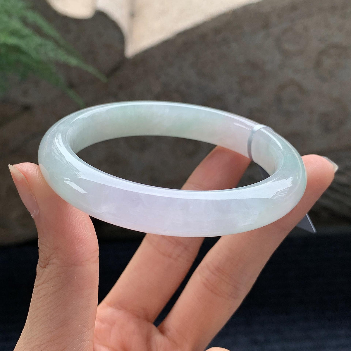 细糯种淡春彩正圈平安镯 57圈 天然缅甸A货翡翠（yc696428）