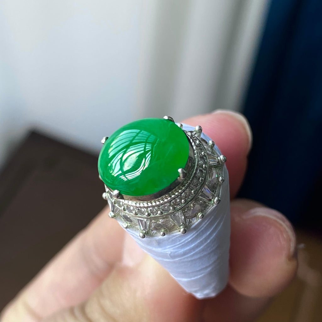 糯冰种满绿蛋面裸石（yc303868）