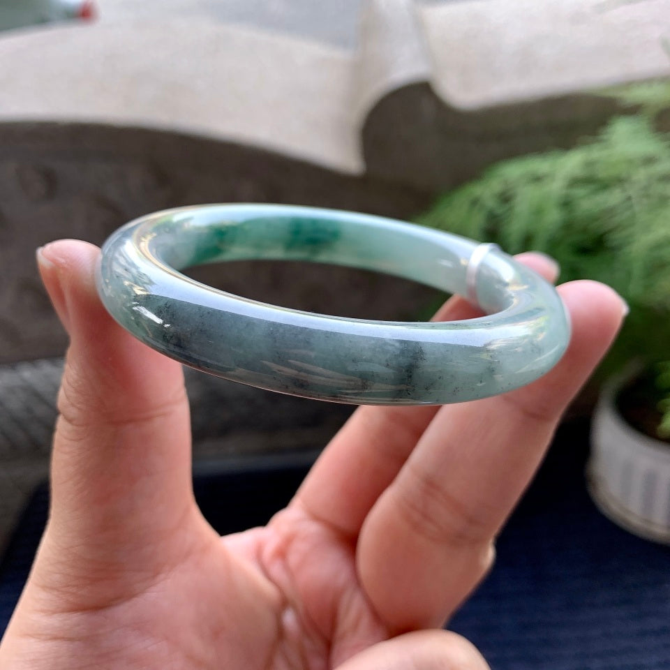 细糯种飘花乌鸡圆条手镯（55mm）（yc093817）