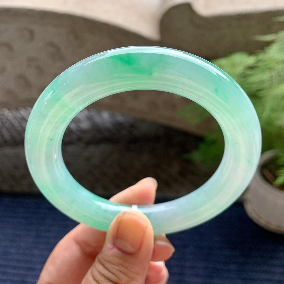 糯冰种飘绿圆条手镯（59.4mm）（yc096254）