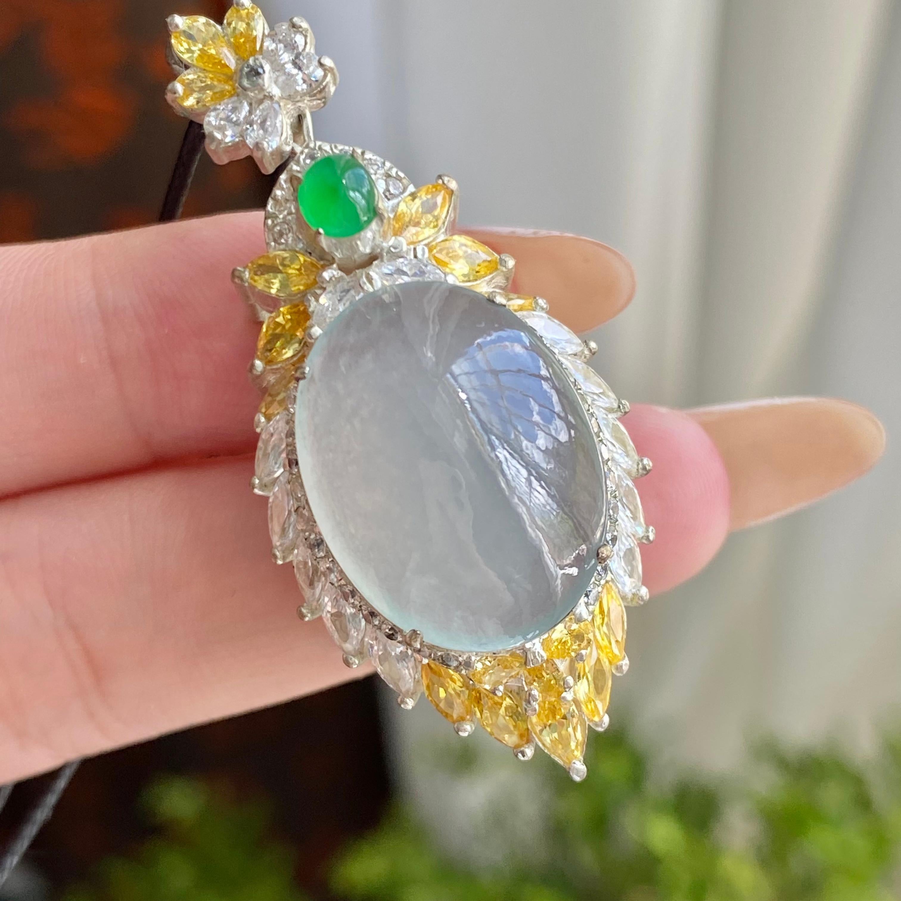 冰种淡晴底鸽子蛋吊坠裸石（yc225952）