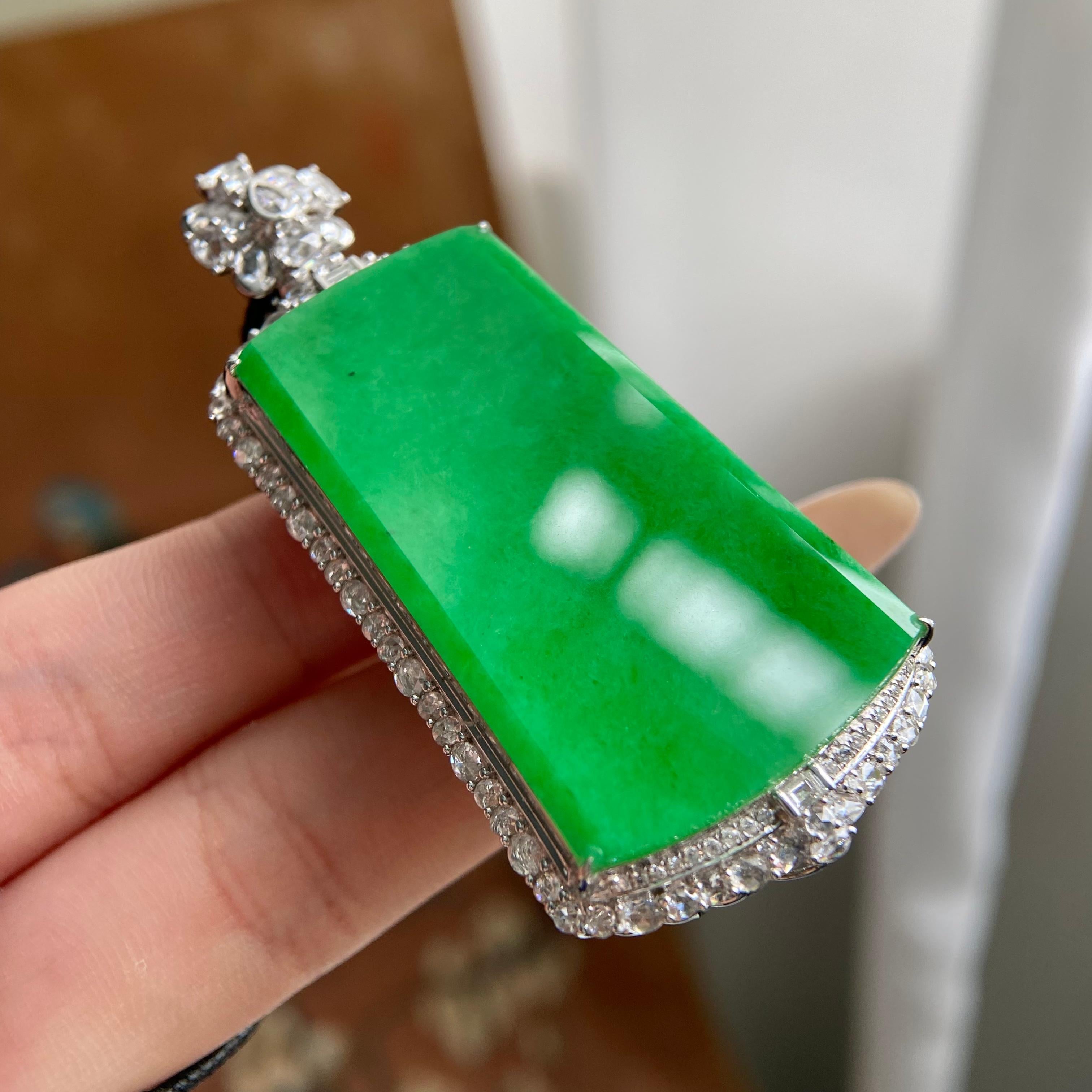 18k金钻镶冰种阳绿无事牌吊坠（yc224098）