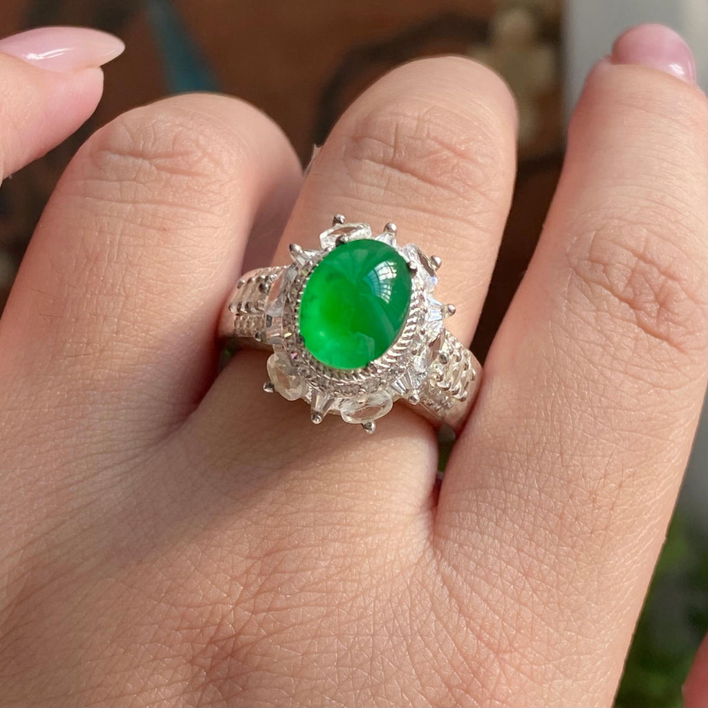 冰种阳绿椭圆戒面裸石（yc235008）