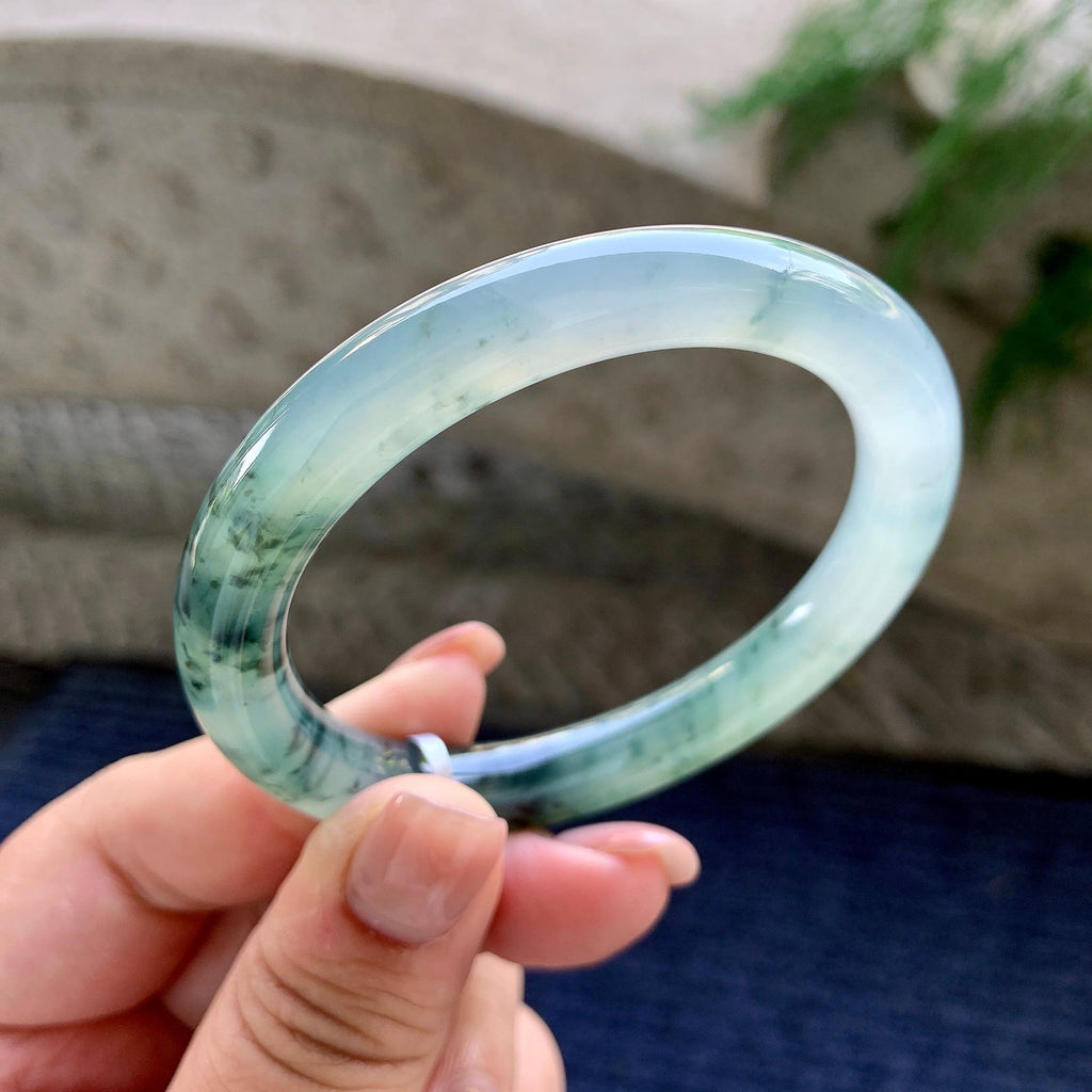糯冰种飘蓝花贵妃手镯 55.5圈口 天然缅甸A货翡翠（yc498082）