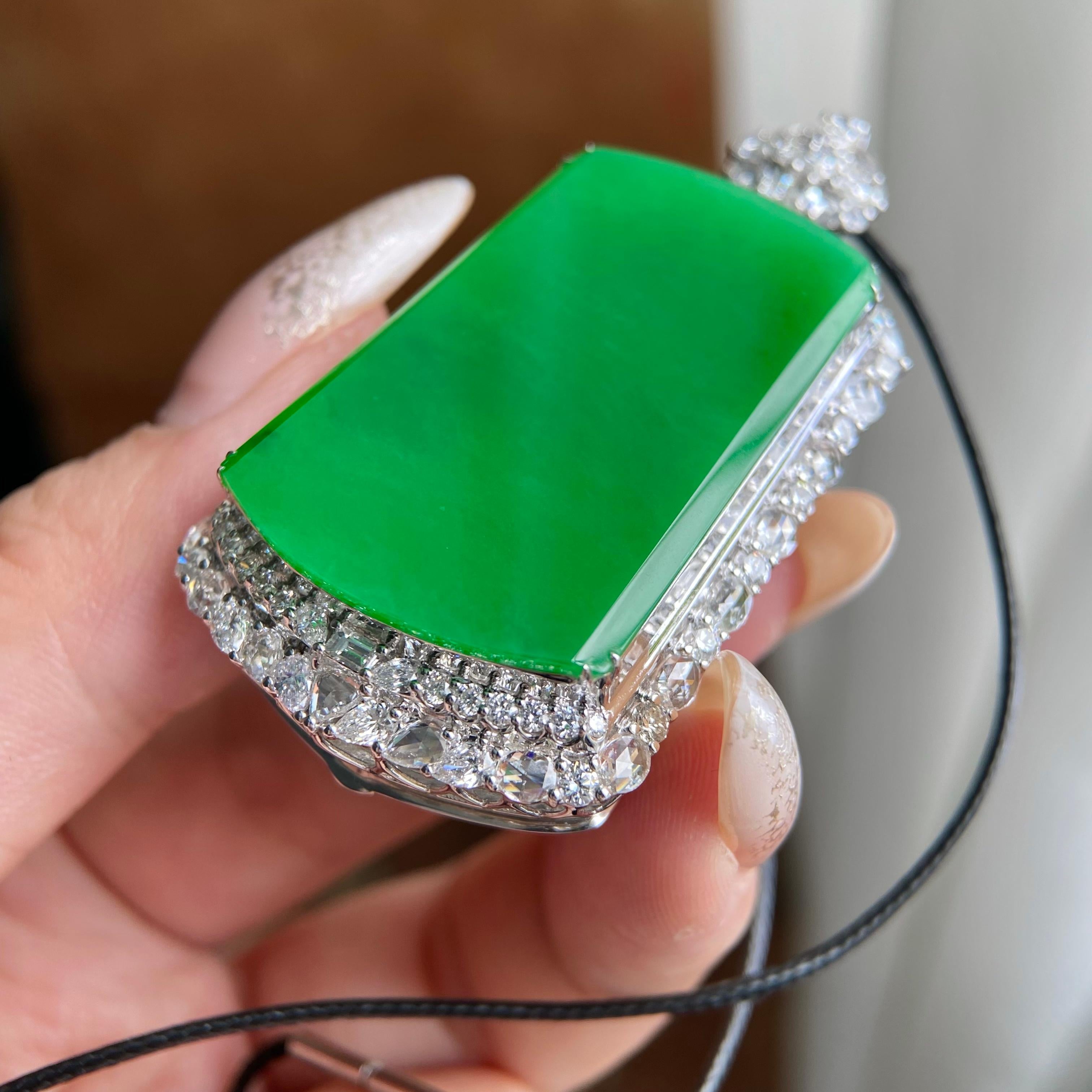 18k金钻镶冰种阳绿无事牌吊坠（yc224118）