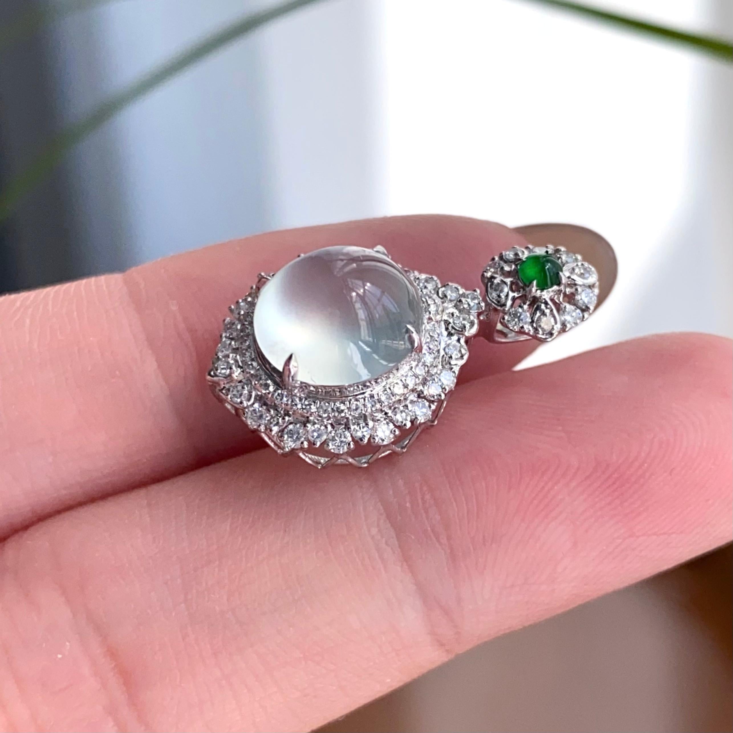 18k金钻镶冰玻种白月光蛋面吊坠（yc256162）