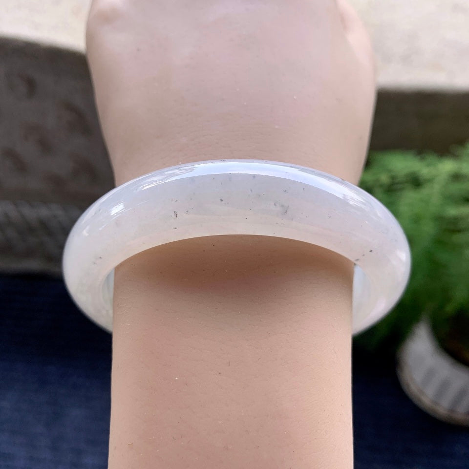 糯冰种乌鸡平安镯（58.4mm）（yc093306）