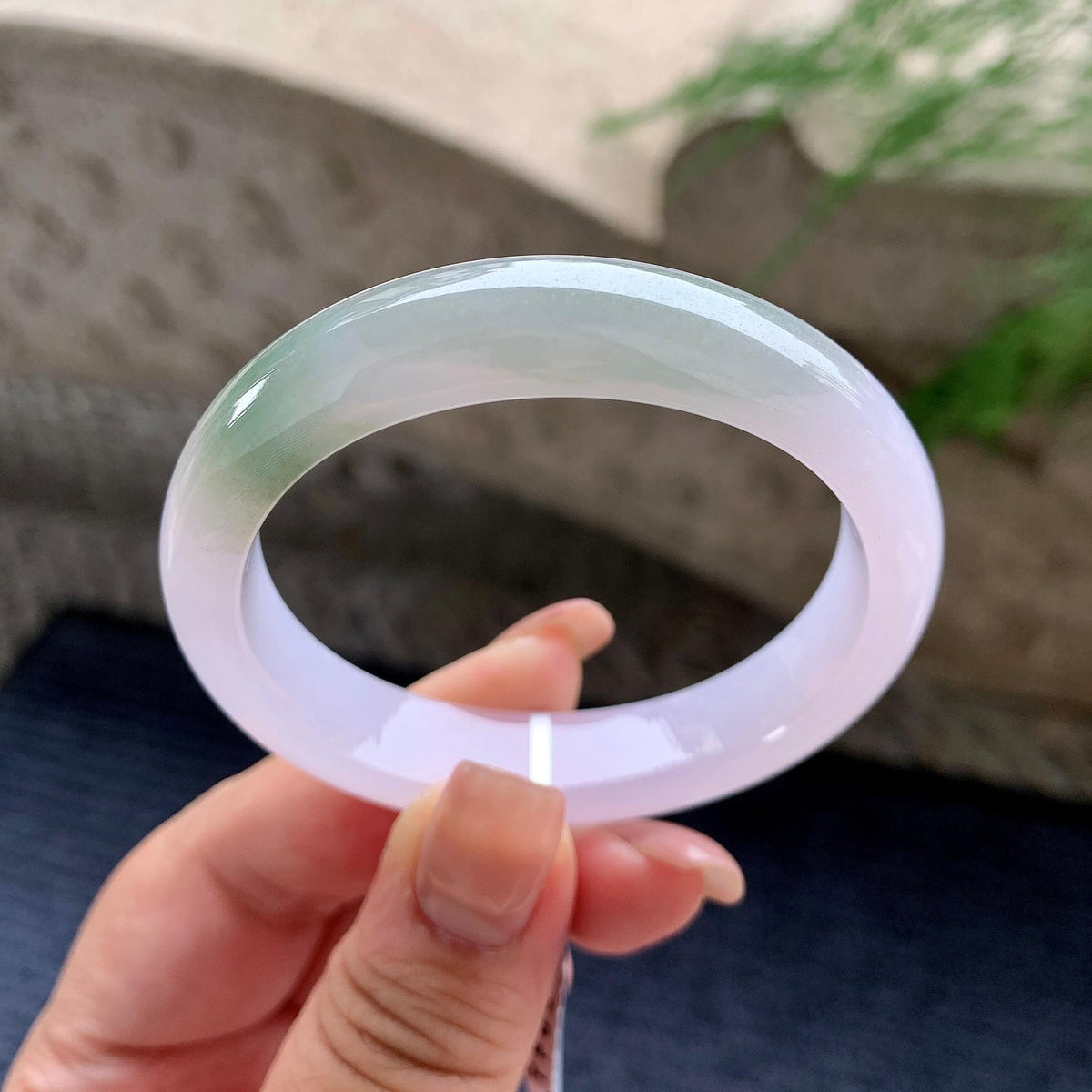 小圈口 细糯种淡紫底油青贵妃手镯 51.8圈口 天然缅甸A货翡翠（yc699678）