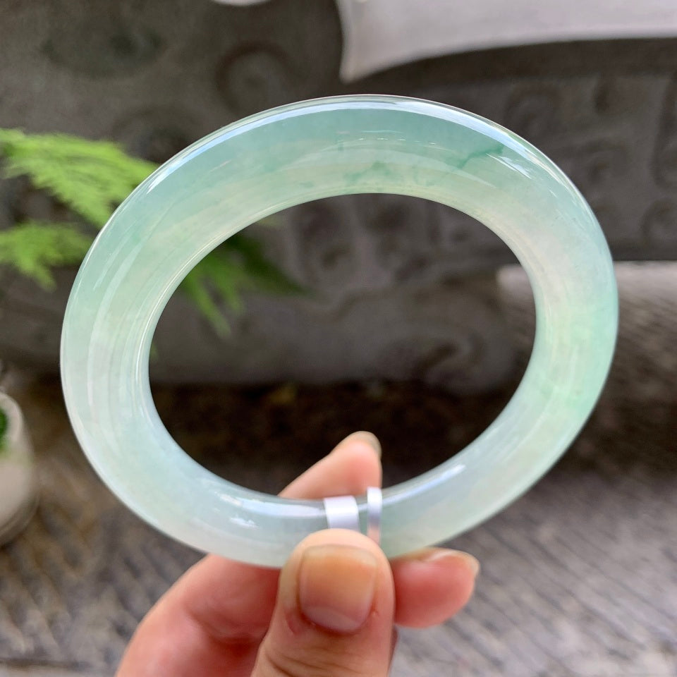 糯冰晴水飘花圆条手镯（55.7mm）（yc017270）