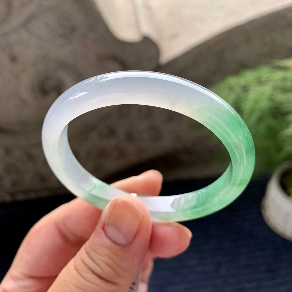 糯冰种飘花贵妃手镯（52.8mm）（yc090939）