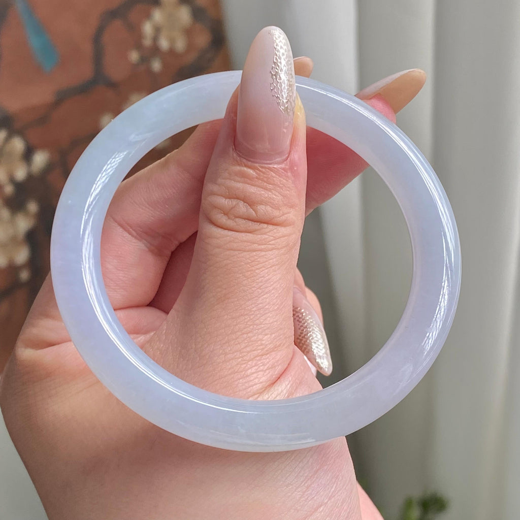 糯冰种淡春彩圆条手镯（56圈）（yc213613）