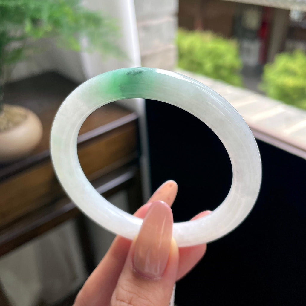 糯种翠绿白底青圆条美人条 54.2圈 天然缅甸A货翡翠（yc703249）