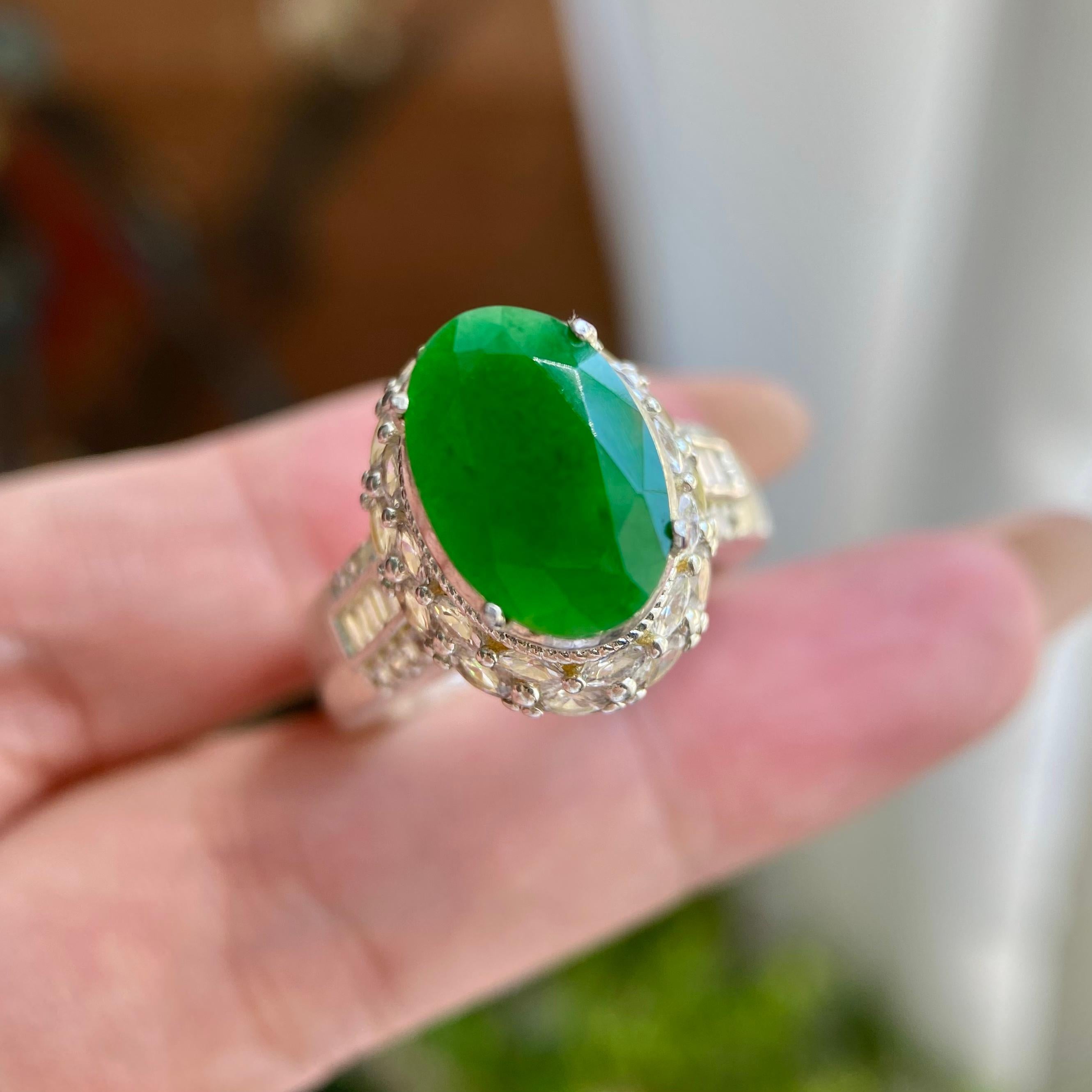 冰种辣阳绿宝石切割戒面裸石（yc234470）