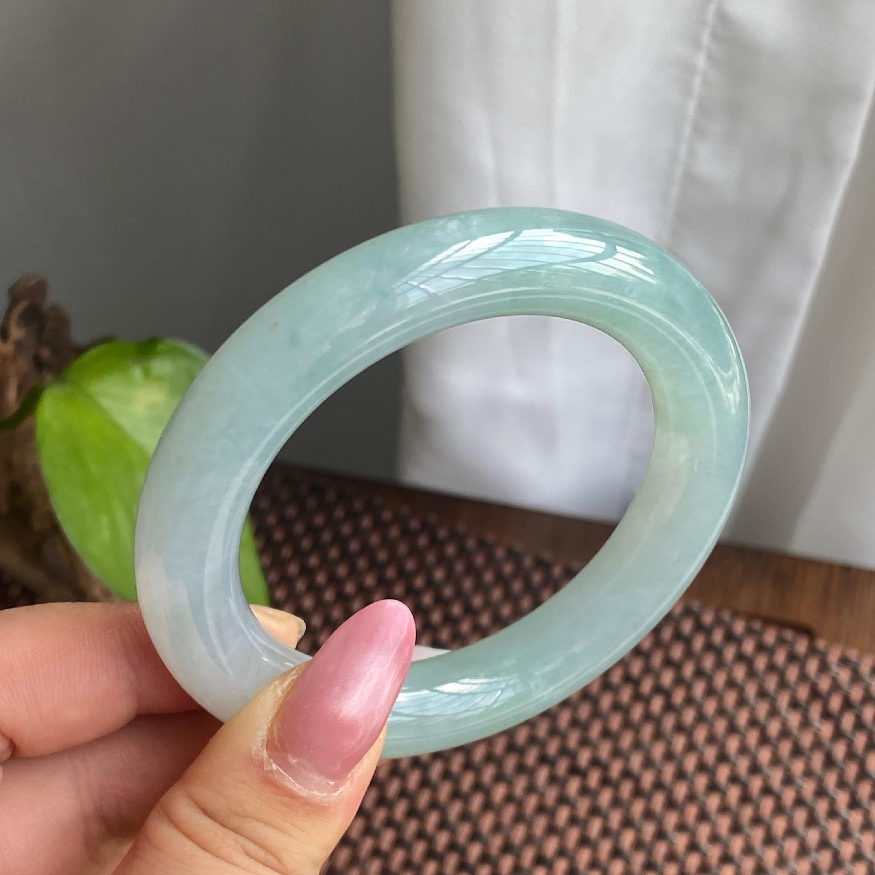 糯冰种晴底圆条手镯（55）（yc280823）