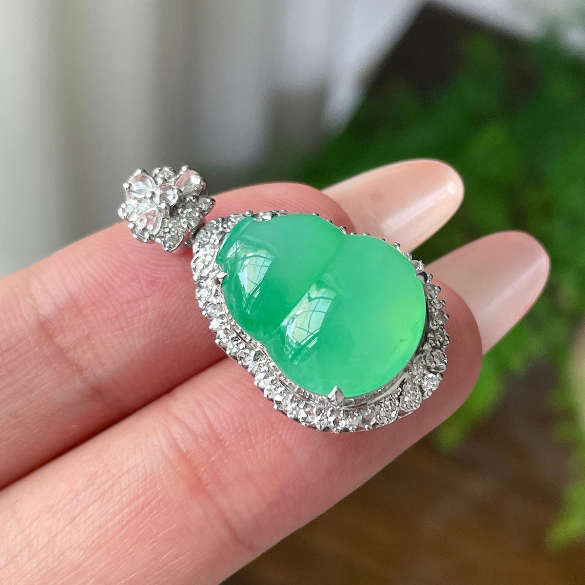 18K金镶冰阳绿葫芦吊坠（yc710700）