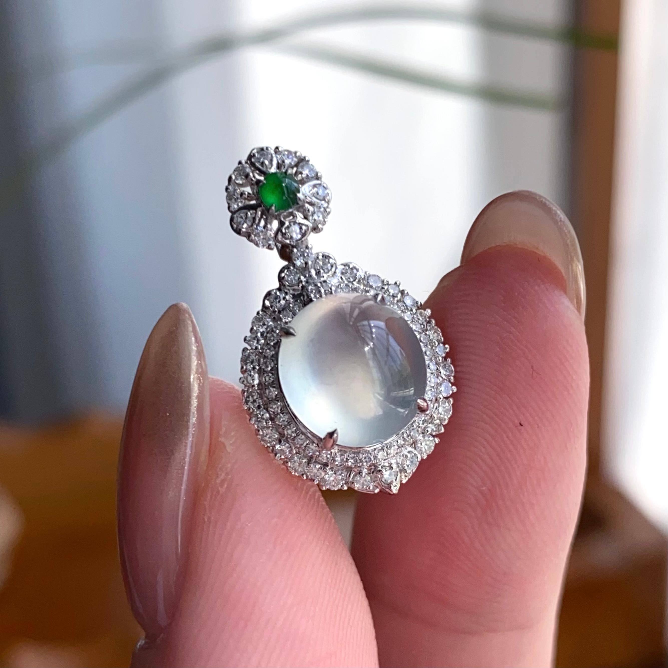 18k金钻镶冰玻种白月光蛋面吊坠（yc256162）