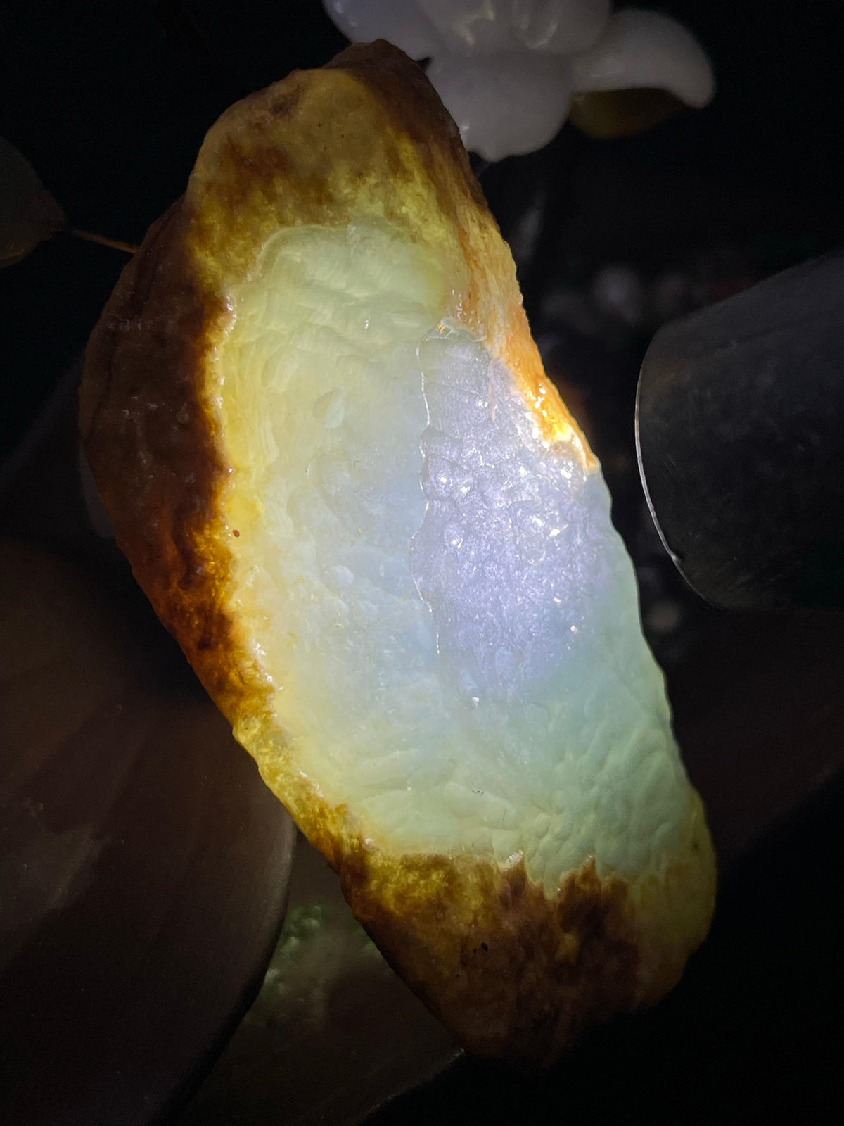莫西沙开窗冰底挂件料（yc703650）