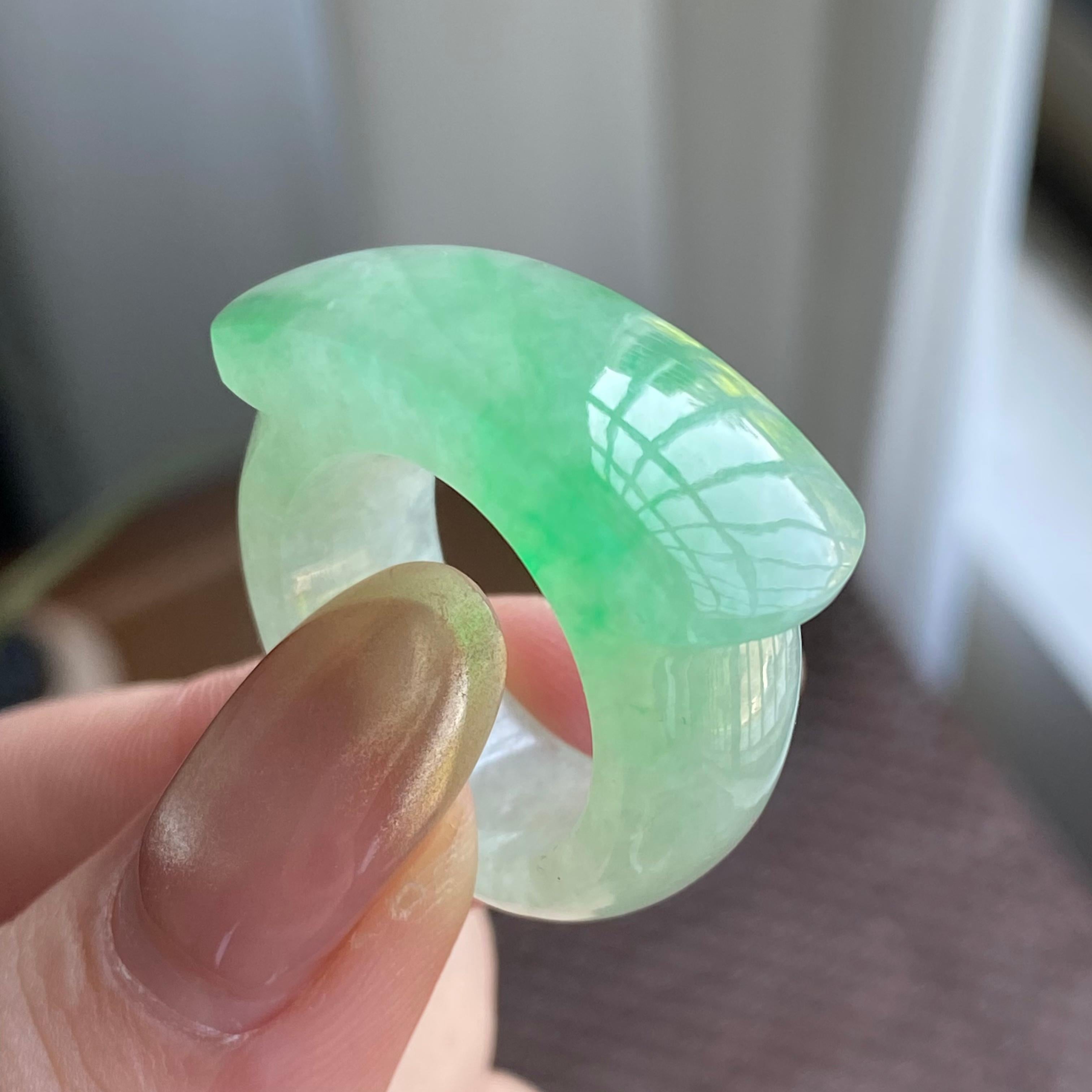 糯冰种金丝阳绿扳指（yc267893）